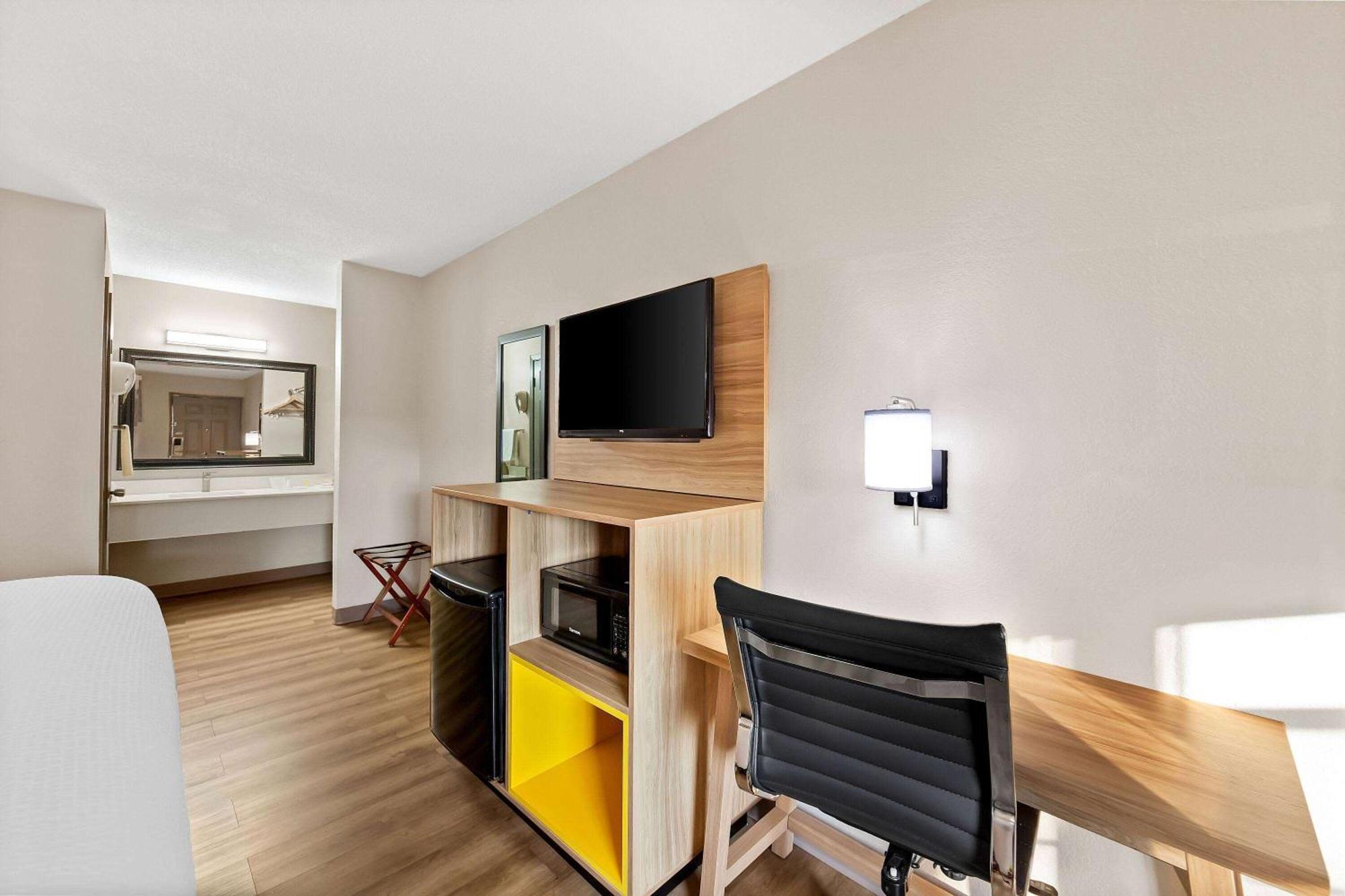 Days Inn By Wyndham Brownsville Eksteriør bilde
