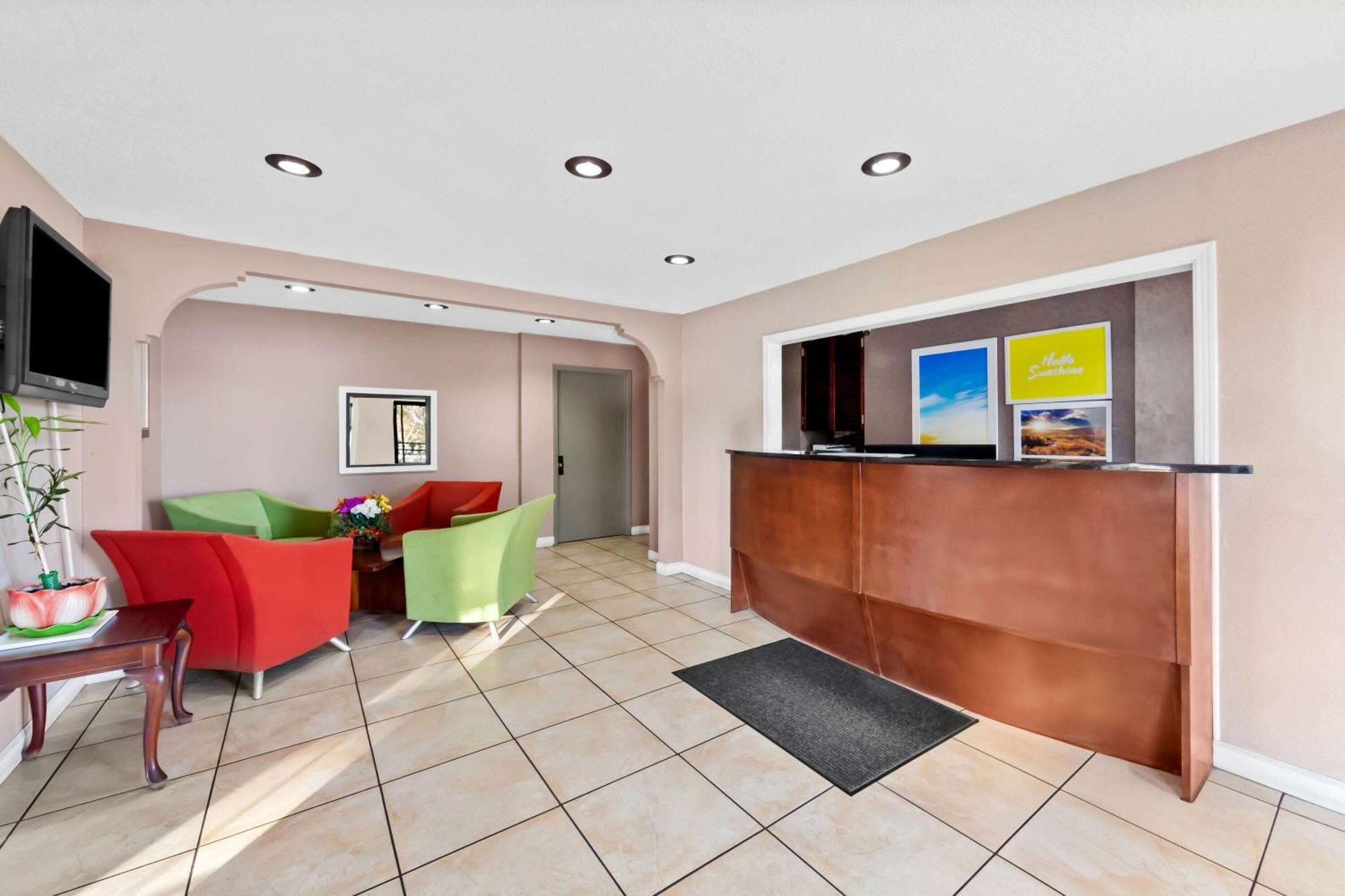Days Inn By Wyndham Brownsville Eksteriør bilde
